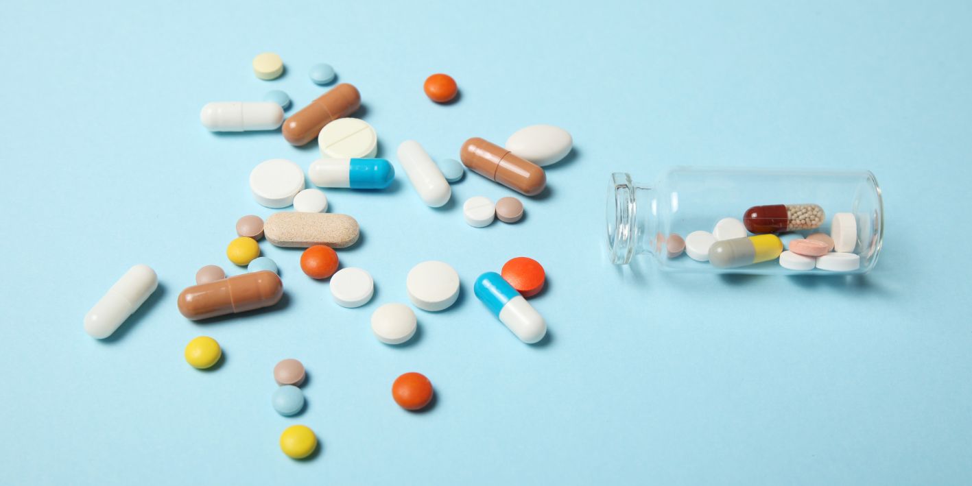 Ekspozimi ndaj antibiotikëve, specifikish fluorokinoloneve, para trajtimit me imunoterapi i lidhur me mbijetese të përgjithshme më të ulët në pacientët adultë me kancer.