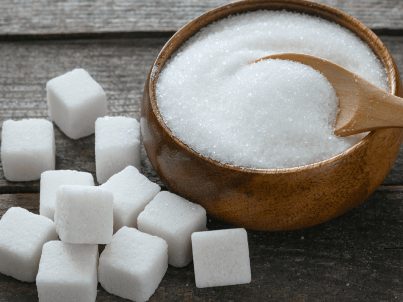 Kanceri ushqehet nga nutrientët që marrim me ushqimin. Atëherë pse nuk e kurojmë duke i hequr mundësinë e&nbsp;ushqyerjes?